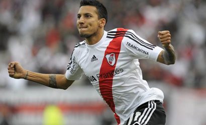 Dall'Argentina rilanciano: Duello di mercato tra Napoli e Milan