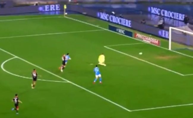 È la VAR contro il Napoli? I tifosi chiedono giustizia dopo l’ultima controversia!