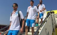 Sull'aereo del Napoli per Madrid due ospiti a sorpresa, ADL non si fa mancare nulla