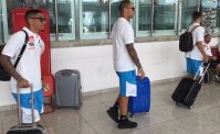 FOTO - Napoli in partenza per Sassuolo, entusiasmo sull'aereo: risate per tutti, che gruppo