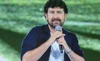 Napoli ricorda Pino Daniele, Siani: Se Maradona è stato la mano di Dio...
