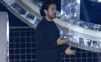 Siani show: La maglia del Napoli &egrave; come l'Iphone. Lo stadio? Fatelo a Capodimonte
