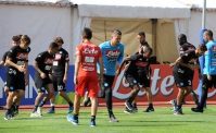 Il Napoli si allena ed arriva subito una bella notizia per Maurizio Sarri!