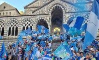 Festa Napoli ad Amalfi. Da Salerno: Era un giorno di lutto, dov'� il rispetto?