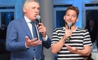 Villa D'Angelo, discorso di De Laurentiis ai giocatori. Musica e risate, Mertens scatenato! Tutte le foto