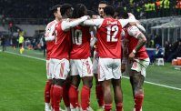 L'Arsenal non si ferma pi&ugrave;: dopo il Napoli piega il Sunderland e vola in vetta alla Premier