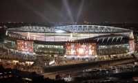 FOTO - Arsenal-Napoli, gara d'andata a Londra. Sul web circola una pessima vignetta dei tifosi della Juve!