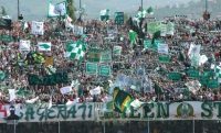 Avellino-Bari, decine di tifosi in tribuna: come � possibile?