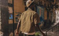 Badiashile alla scoperta di Napoli, passeggiata tra i vicoli e non solo. Il francese in versione turista