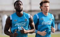 McTominay, che sguardo a Castel Volturno! Gi&agrave; corre spalla a spalla con Badiashile