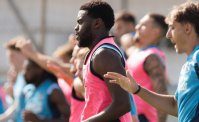 Badiashile, grandi sorrisi in allenamento: il primo piano a Castel Volturno dice tutto