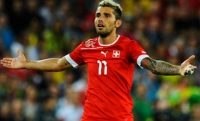 Scoppia la bufera, Udinese-Svizzera lite per Behrami: Ridatecelo indietro!