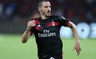 VIDEO - Miracolo di Donnarumma su Milik, Bonucci in tribuna reagisce cos�