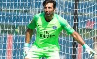 L'arbitro ha un bidone dell'immondizia al posto del cuore. Spopola la frase di Buffon, ma in francese