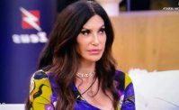 Carmen Di Pietro al Grande Fratello: Sono stata con Maradona, voto 10. Palleggiava in stanza