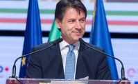 Coronavirus, giornalista contesta Conte. La risposta del Premier: Scriver� lei i decreti se...