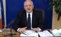 De Luca: Fase 2, ripresa economica: riaprire tutto! La differenza tra Campania e Lombardia...