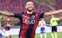 Cagliari-Bologna si gioca, i rossobl�: A rischio l'incolumit� dei calciatori