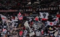 Eintracht, striscione ultras contro Napoli: Partenope è una pu**ana, poi l'attacco a Piantedosi (FOTO)