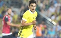 Elmas al posto di Rog, il Napoli lavora anche per altri tre colpi! Novit� su Inglese. Fabian rinnova