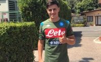 FOTO - Elmas entra in campo, boato del pubblico! Il macedone in panchina: scelto il numero di maglia