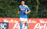 VIDEO - Splendido tiro di Elmas, SSC Napoli commenta incredula: Mamma mia! Buon compleanno Eljif