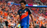 Napoli, offerto il brasiliano Evander da Silva Ferreira. C'è anche il West Ham