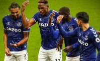 Premier League sotto shock: arrestato un calciatore per pedofilia