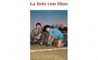 La foto con Dios, l'opera di Rainone su Maradona: 120 storie uniche sul Pibe a Napoli