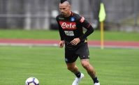 VIDEO - Compleanno con Un senso per Hamsik. Il capitano festeggia con Vasco!