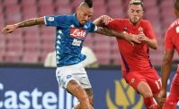 Avete la maglia di Hamsik?, turisti slovacchi in uno store a Napoli. Scatta la confessione!