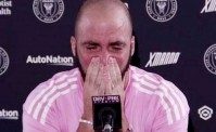 Higuain si ritira, Ghoulam lo saluta con un'immagine di loro due al Napoli (FOTO)