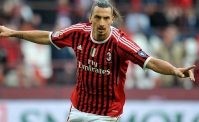 VIDEO - Ibrahimovic e il giro in Vespa per le strade di Napoli, il racconto di Cannavaro