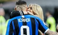 Icardi, arriva il geniale commento di Trapani: Tweet di Wanda dal lago. Ecco dove giocher�