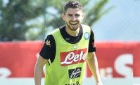 VIDEO - Backstage Jorginho, che risate con Mario Rui e Hysaj: Lezione di stile!