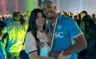 Juan Jesus &egrave; a Napoli, sta realizzando clip d'addio per salutare tifosi e citt&agrave;