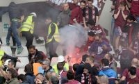Coronavirus, proteste contro il Dpcm. Ultras Juventus in piazza a Torino! Ferito un giornalista