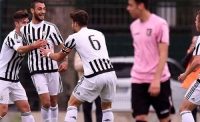 VIDEO - Napoli usa il sapone, vergognoso festeggiamento degli Under 15 della Juve!