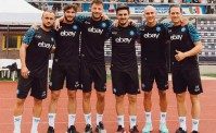 I ragazzi sono tornati, foto di gruppo per Kvara e altri cinque azzurri