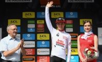 Ciclismo, tragedia al giro di Polonia: morto il 22enne Lambrecht dopo una caduta