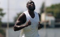 Lukaku vuole restare a Napoli, corre e suda in vacanza. Big Rom &egrave; in forma