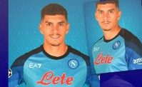 SSC Napoli, svelate le nuove maglie per le gare di Champions al Maradona (FOTO)