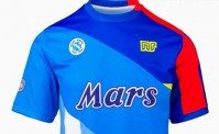 Nuova maglia celebrativa per Maradona: la NR torna in campo