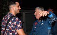 Dimaro, allenamento mattutino: Manolas entra in campo, tifosi entusiasti! Il difensore risponde