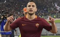 FOTO - Manolas con la maglia del Napoli, il greco smentisce il suo like. Non � il mio profilo