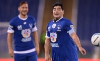 Totti dice addio a Maradona: Hai scritto la storia del calcio. Ciao Diego