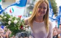 Giorgia Meloni vorrebbe De Laurentiis alla Regione. La prima risposta del patron
