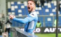 Napoli-Inter, Mertens ciondola con Allan: ma l'assenza pesantissima pu� essere un'altra