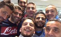 Mertens, Rosati e gli altri azzurri: In bocca a lupo per stasera! Stiamo lavorando duro