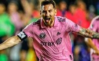 Messi ha deciso il suo futuro, firma sul nuovo contratto e annuncio. Al Mondiale ci sarà?